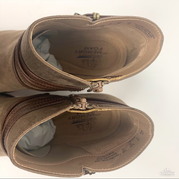 Life Stride | NIB Jezebel Bootie in Tan - Picture 5 of 8